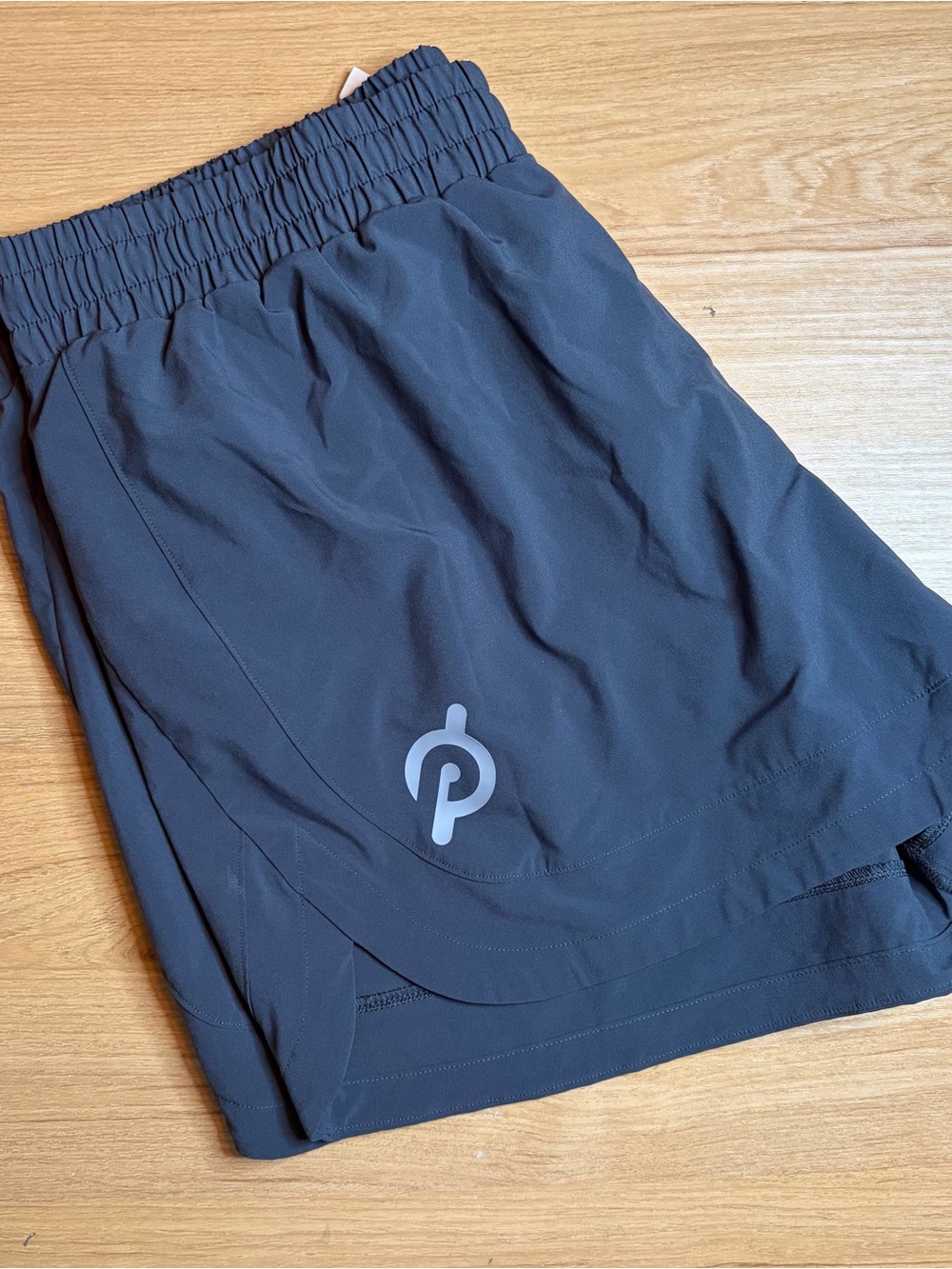 Peloton Womens Grey/Blue Active Running Shorts Large Recycled Polyester/Spandex